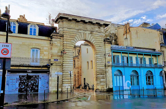 Porte de la Monnaie: a historic treasure of Bordeaux