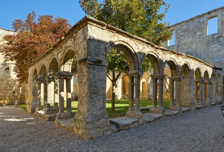 Claustro de los Cordeliers en Saint Emilion