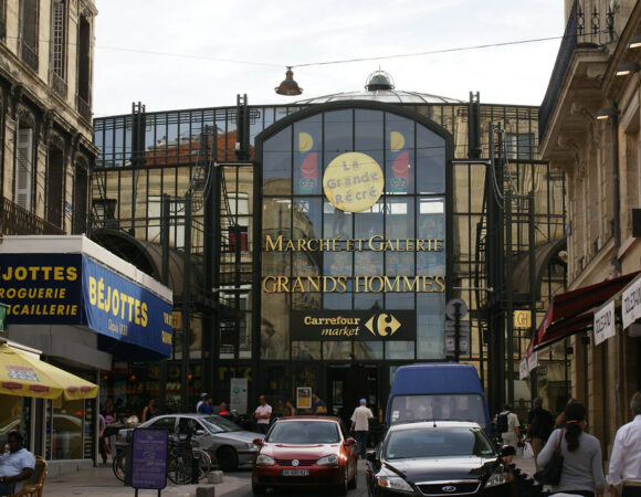 Discover Marché des Grands Hommes: Bordeaux’s premier market