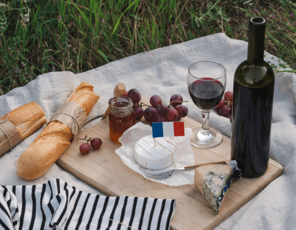 What to Eat in Bordeaux: 10 Must-Try Local Dishes