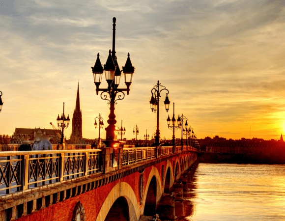 Bordeaux Sunset Spots: 10 Places Locals Go to Unwind